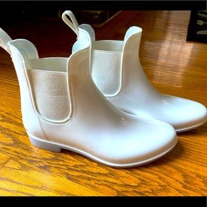 White Sam Edelman Rain Booties